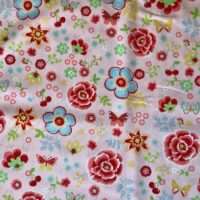 Poplin-Blomster og sommerfugle lyserød
