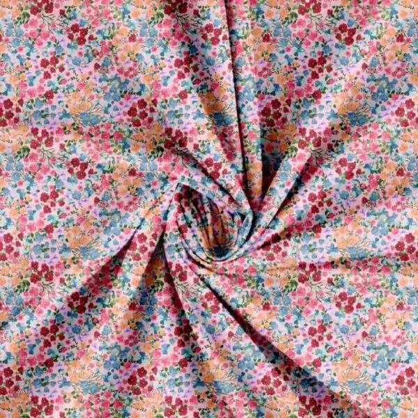 Patchwork stof med små røde nuancer blomster