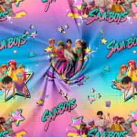 Jersey print med K-POP drenge - pastel