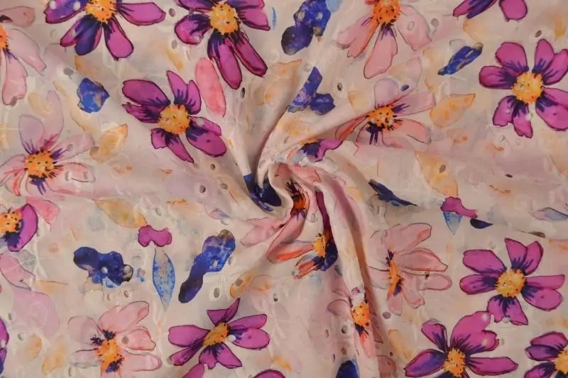 Bomulds broderi med flotte blomster i lilla