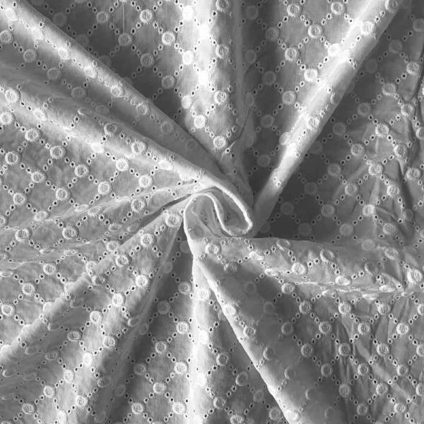 Broderi anglaise – hvid med cirkler