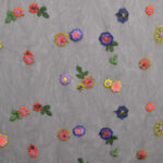 Mesh – sort med blomster