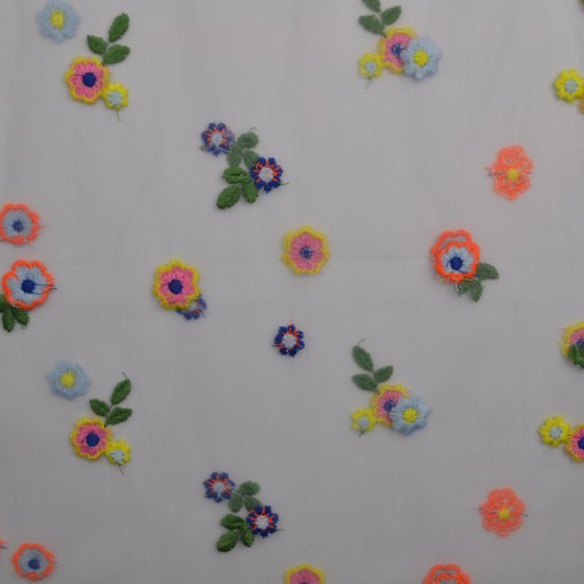 Mesh – lyseblå med blomster broderi