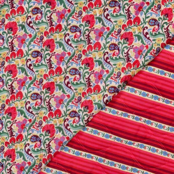 Quilt - farverige blomster på offwhite