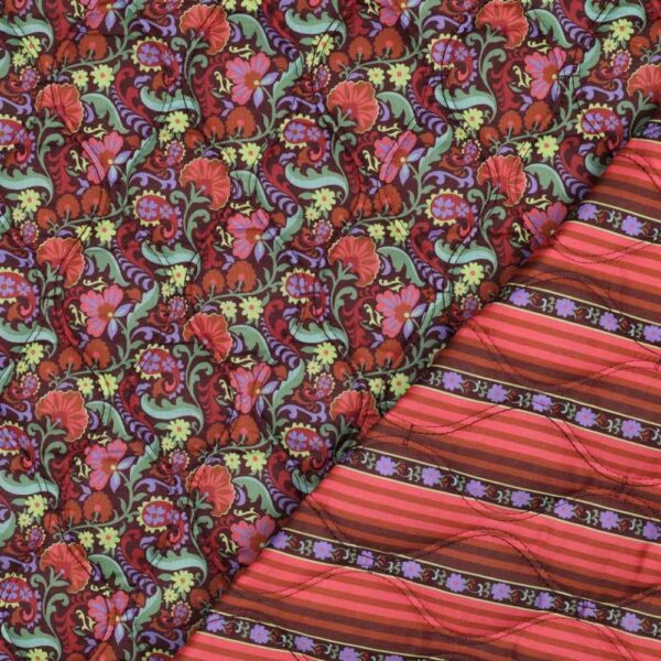 Quilt - farverige blomster på brun