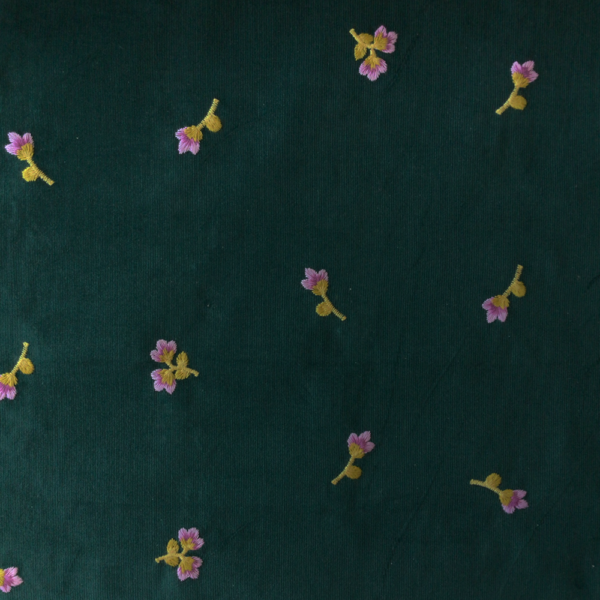 Babyfløjl - Blomster broderi på grøn
